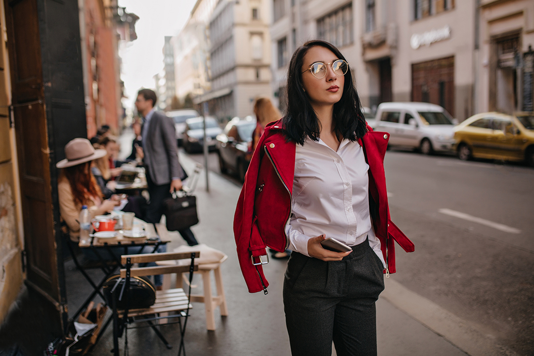 Dress For Success: 5 Fashion Item yang Wajib Kamu Punya