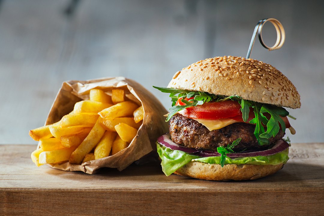 Saat Kepepet, Ini Trik Makan Sehat di Resto Junk Food