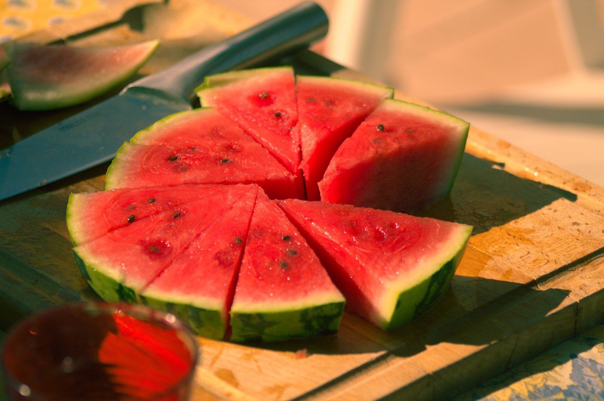Kaya Vitamin C, Ini Buah dan Sayur Berwarna Merah